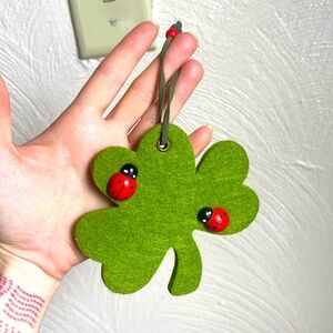 Shamrock with Ladybugs decoration